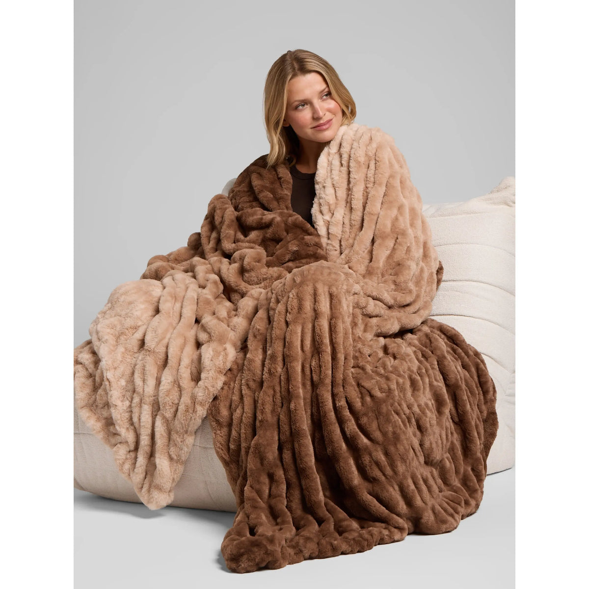LumiHug™ Cozy Stretch Plush Blanket