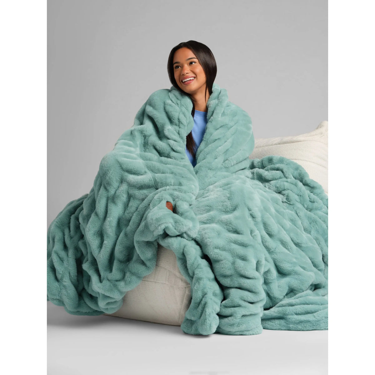 LumiHug™ Cozy Stretch Plush Blanket