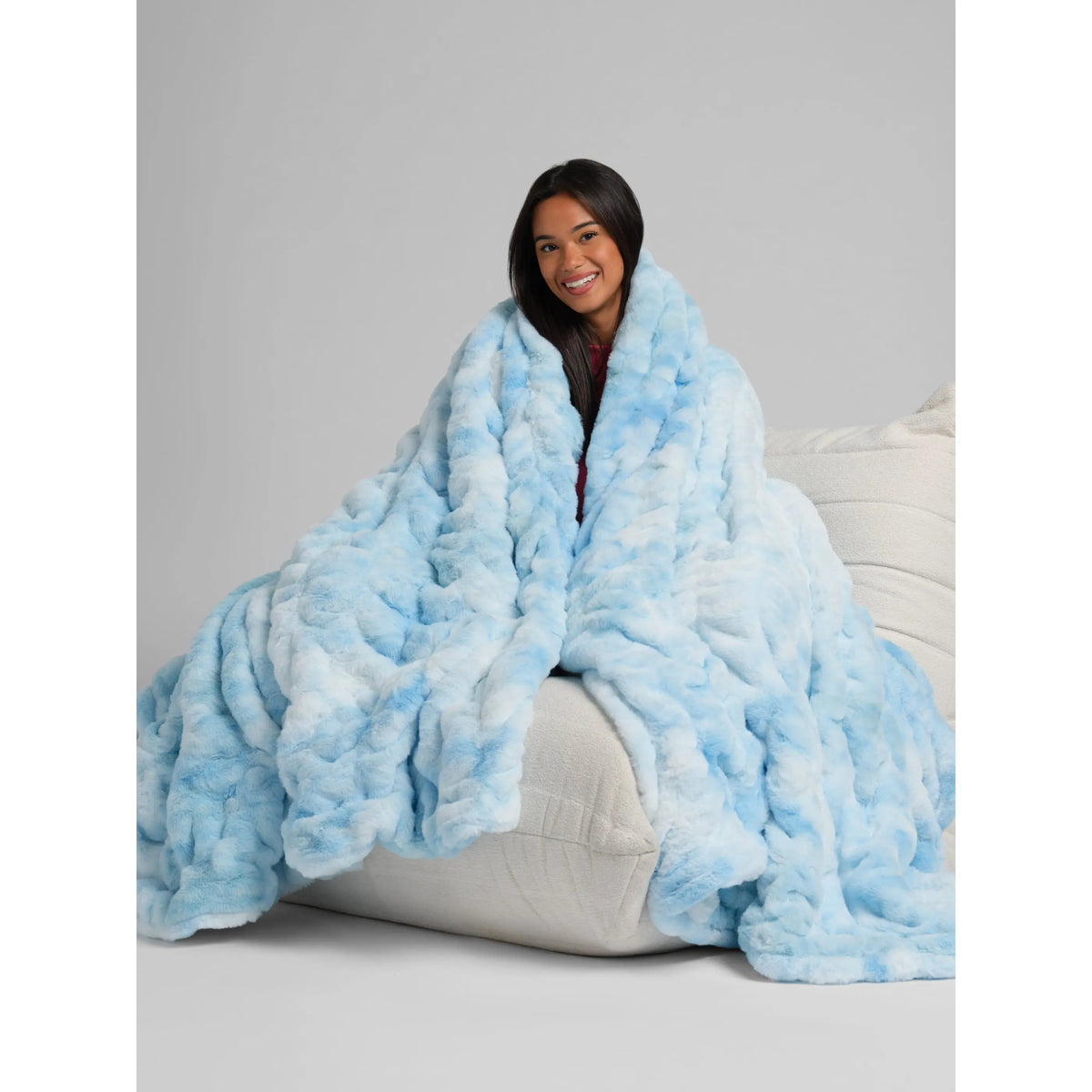 LumiHug™ Cozy Stretch Plush Blanket