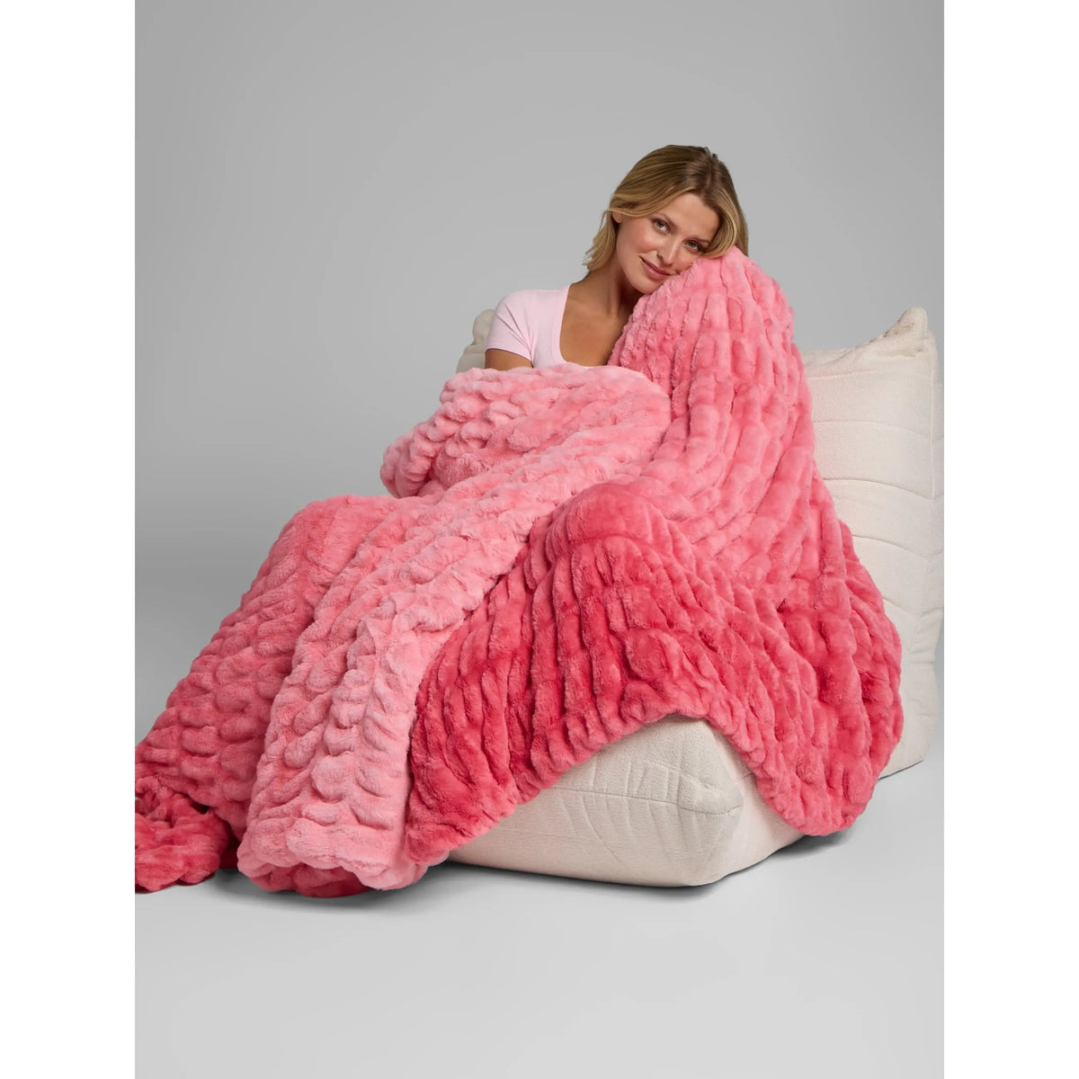LumiHug™ Cozy Stretch Plush Blanket